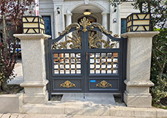 重庆某别墅铁艺门安装